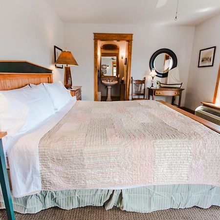 Roanoke Island Inn Мантео Номер фото