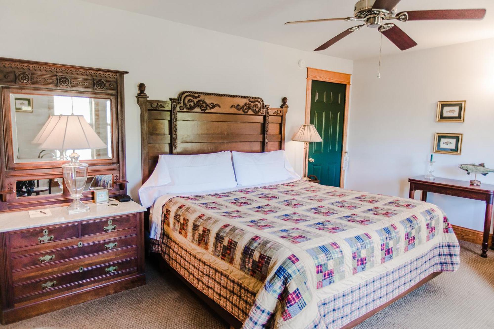 Roanoke Island Inn Мантео Номер фото