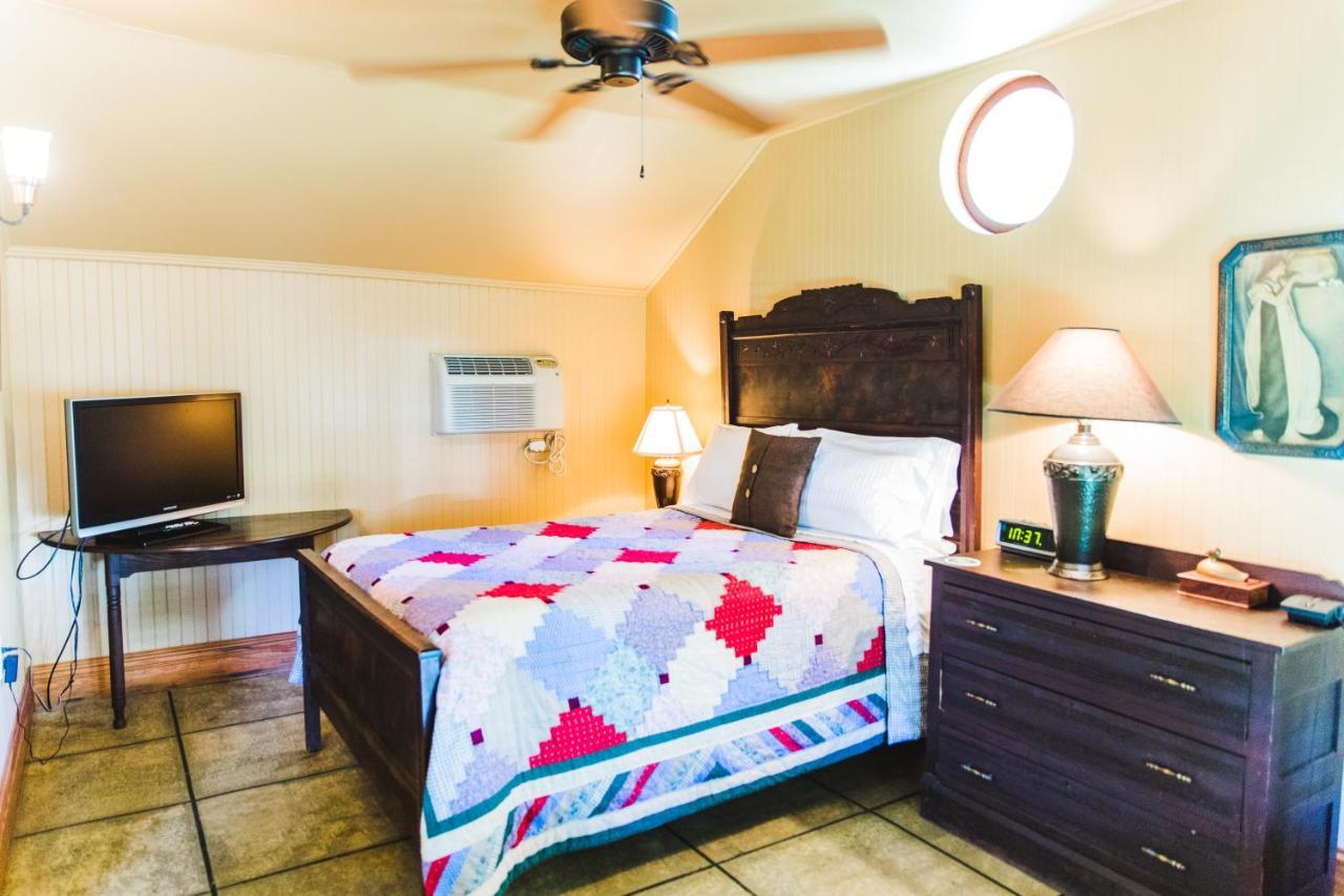 Roanoke Island Inn Мантео Экстерьер фото